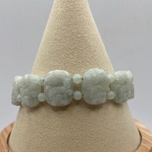 Jade of Yesteryear Carved Green Jade Stretch Bracelet Dragon Average New